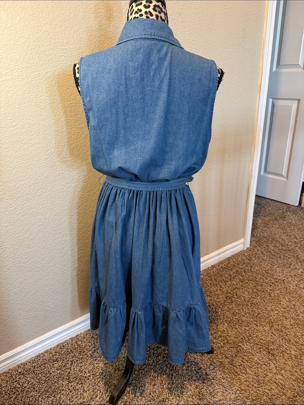 Draper James Blue Sleeveless Button-Front Denim Midi Dress with Tie Waist - Picture 5 of 8